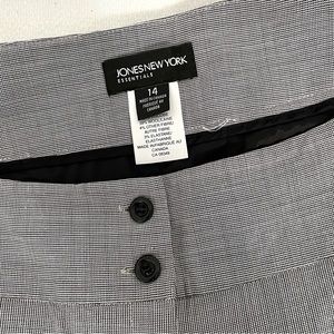 Jones New York essentials straight leg pant